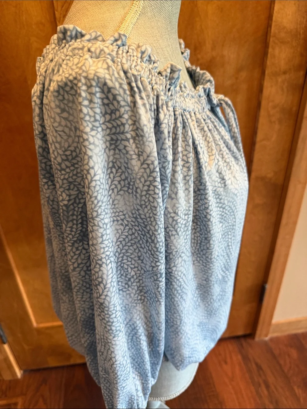 NWT Michael Kors Light Blue Floral Off-Shoulder Tie-Front Top sz Lg